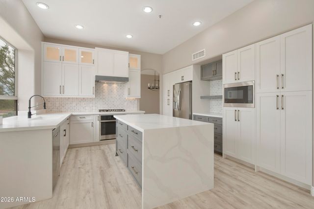 29771 N 67TH Street, Scottsdale, AZ 85266