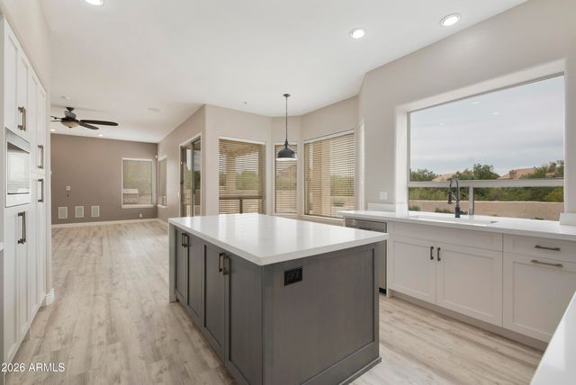 29771 N 67TH Street, Scottsdale, AZ 85266