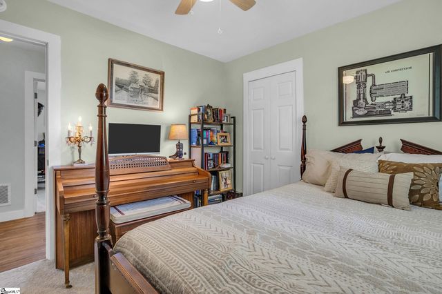 126 Abbotsford Drive, Simpsonville, SC 29681