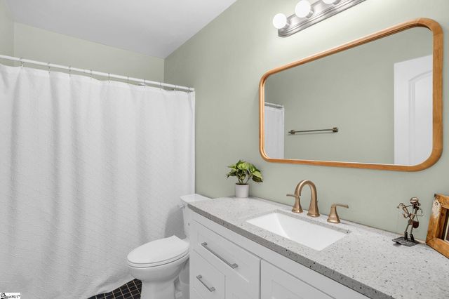 126 Abbotsford Drive, Simpsonville, SC 29681