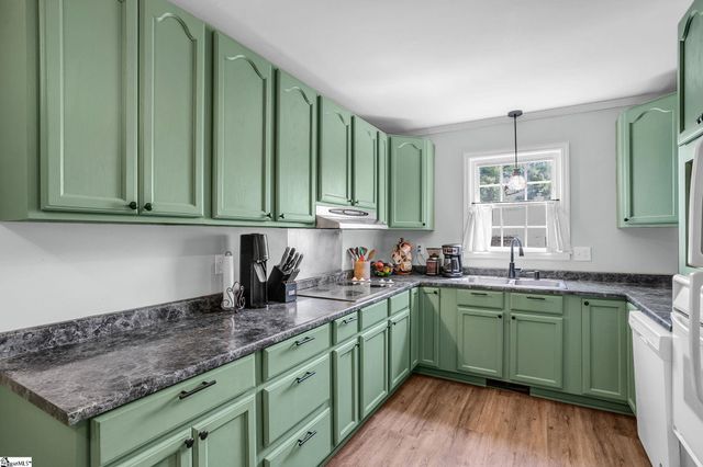 126 Abbotsford Drive, Simpsonville, SC 29681