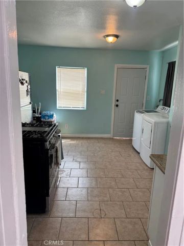 940 W Magnolia, Compton, CA 90220