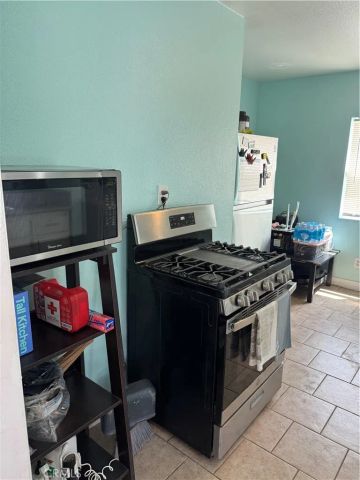 940 W Magnolia, Compton, CA 90220