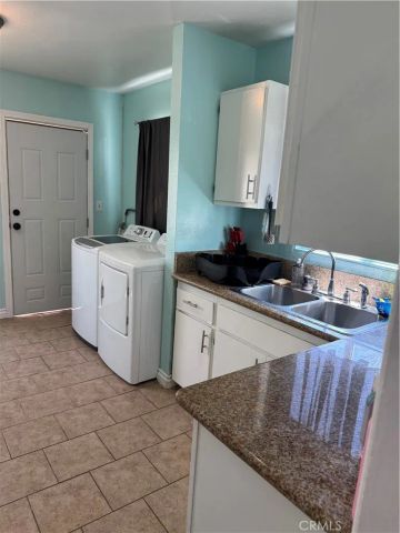 940 W Magnolia, Compton, CA 90220