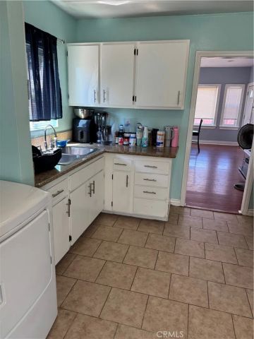 940 W Magnolia, Compton, CA 90220