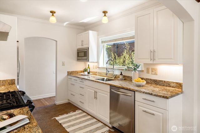 7754 Jones Avenue NW, Seattle, WA 98117