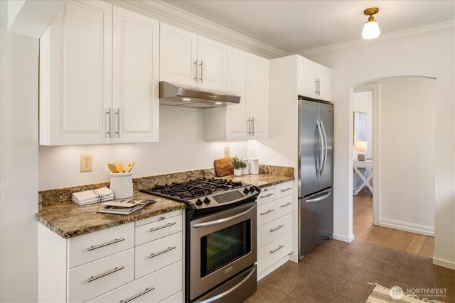 7754 Jones Avenue NW, Seattle, WA 98117