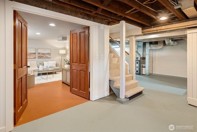 7754 Jones Avenue NW, Seattle, WA 98117