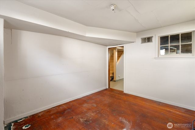 7754 Jones Avenue NW, Seattle, WA 98117