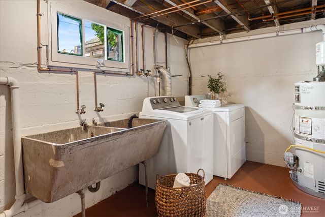 7754 Jones Avenue NW, Seattle, WA 98117