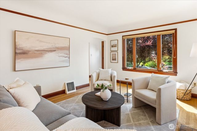 7754 Jones Avenue NW, Seattle, WA 98117