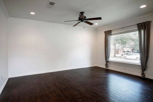 3950 Hawick Lane, Dallas, TX 75220