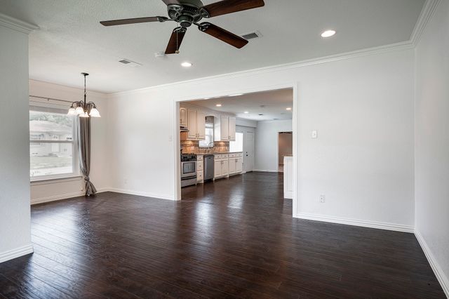 3950 Hawick Lane, Dallas, TX 75220