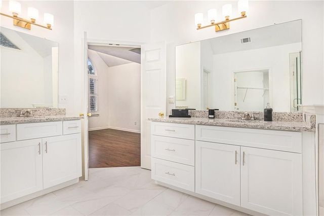 200 Ridge Bluff Lane, Suwanee, GA 30024