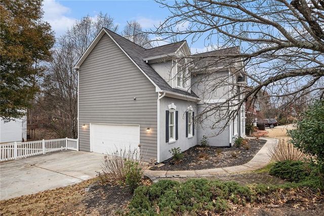 200 Ridge Bluff Lane, Suwanee, GA 30024