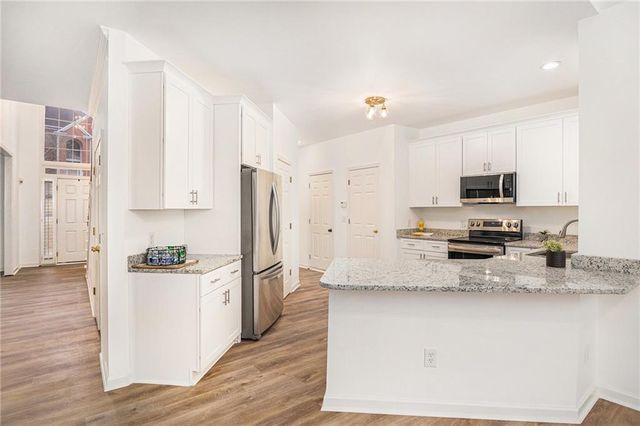 200 Ridge Bluff Lane, Suwanee, GA 30024