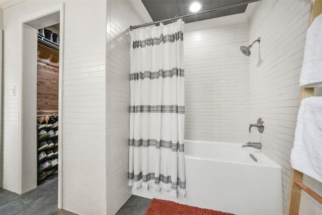 10313 S Williams Road, Conroe, TX 77303