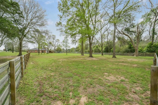 10313 S Williams Road, Conroe, TX 77303