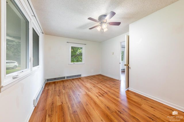 5018 Canyon Road, Manhattan, KS 66503