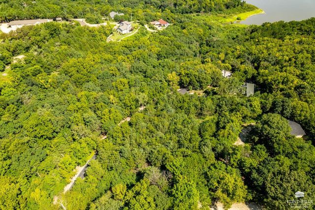 5018 Canyon Road, Manhattan, KS 66503