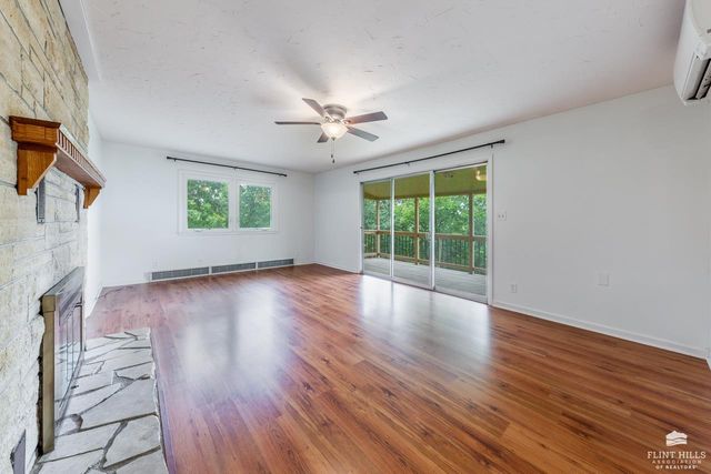 5018 Canyon Road, Manhattan, KS 66503