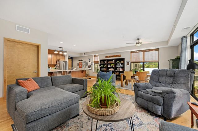 4500 Chicago Avenue 211, Minneapolis, MN 55407