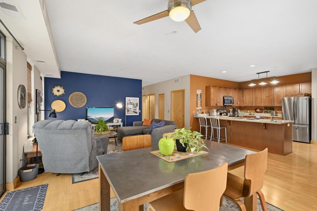 4500 Chicago Avenue 211, Minneapolis, MN 55407
