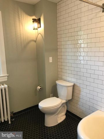 6 W CECIL ST, Winchester, VA 22601
