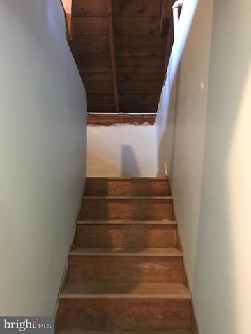 6 W CECIL ST, Winchester, VA 22601