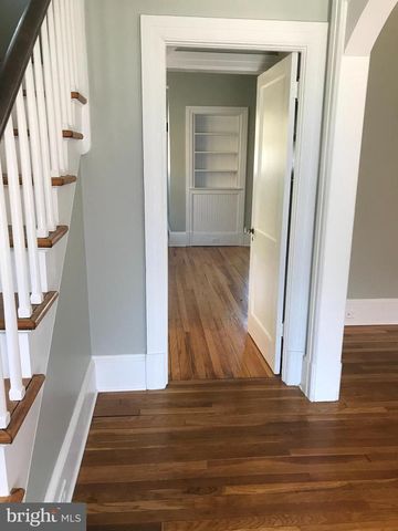 6 W CECIL ST, Winchester, VA 22601