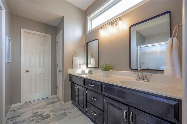 15533 S Alden Street, Olathe, KS 66062