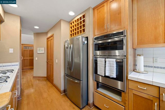 425 Logan St, Santa Cruz, CA 95062