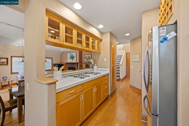 425 Logan St, Santa Cruz, CA 95062