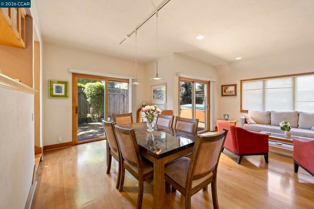 425 Logan St, Santa Cruz, CA 95062