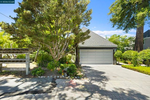 425 Logan St, Santa Cruz, CA 95062