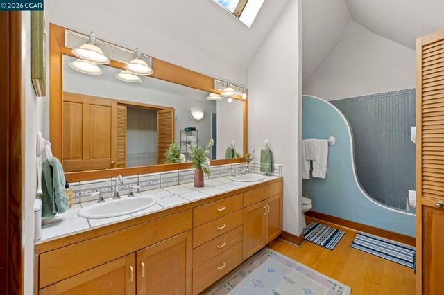 425 Logan St, Santa Cruz, CA 95062