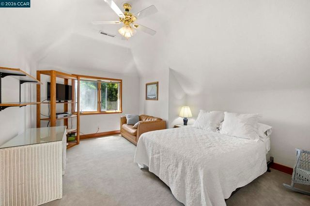 425 Logan St, Santa Cruz, CA 95062