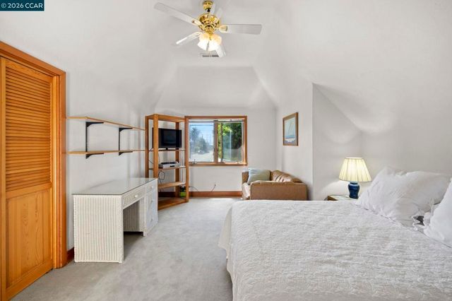 425 Logan St, Santa Cruz, CA 95062