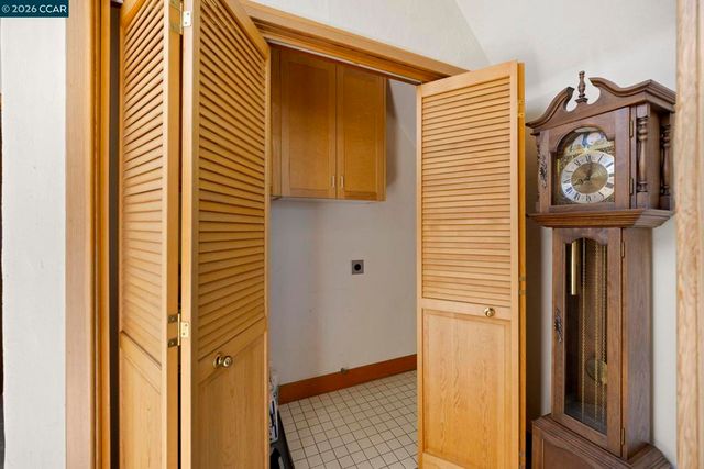 425 Logan St, Santa Cruz, CA 95062