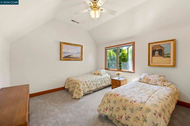425 Logan St, Santa Cruz, CA 95062