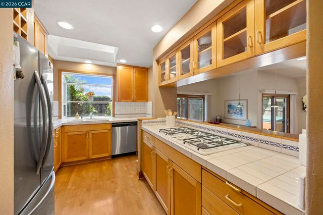 425 Logan St, Santa Cruz, CA 95062