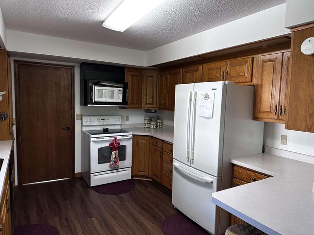 9873 E ANTON ROAD, Clintonville, WI 54929