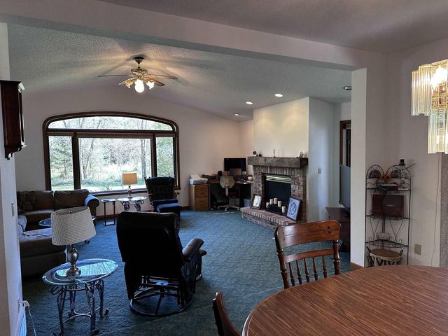 9873 E ANTON ROAD, Clintonville, WI 54929