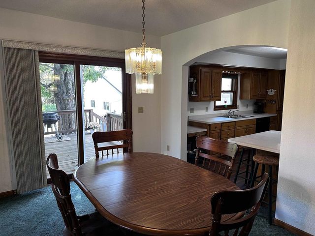 9873 E ANTON ROAD, Clintonville, WI 54929