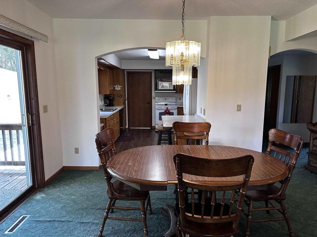 9873 E ANTON ROAD, Clintonville, WI 54929