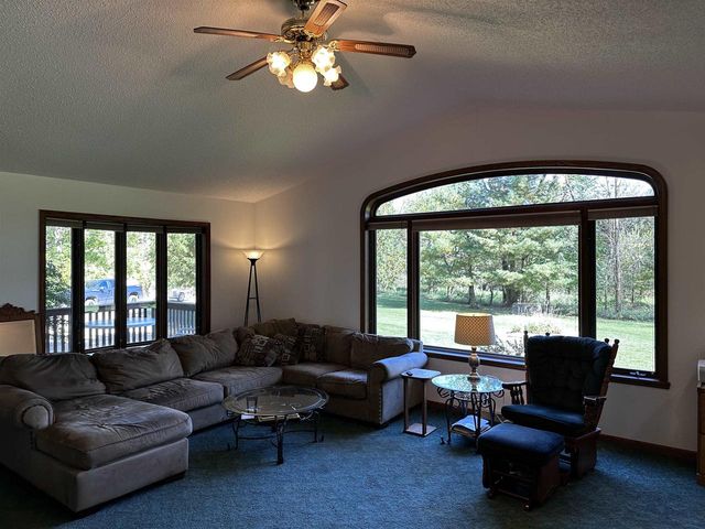 9873 E ANTON ROAD, Clintonville, WI 54929