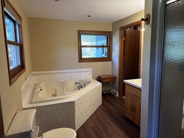 9873 E ANTON ROAD, Clintonville, WI 54929