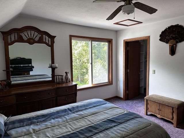 9873 E ANTON ROAD, Clintonville, WI 54929