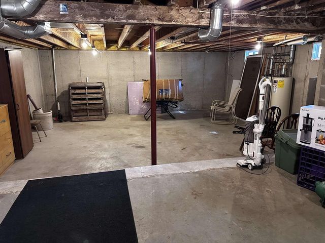 9873 E ANTON ROAD, Clintonville, WI 54929