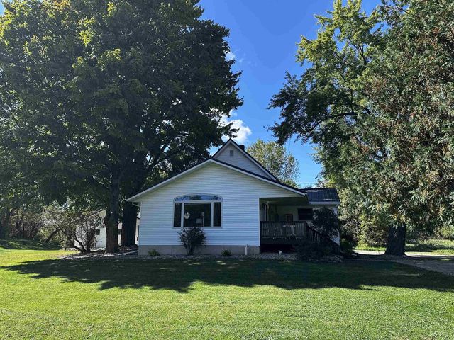 9873 E ANTON ROAD, Clintonville, WI 54929